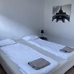 Praktisk Leilighet I Kristiansand Til 5