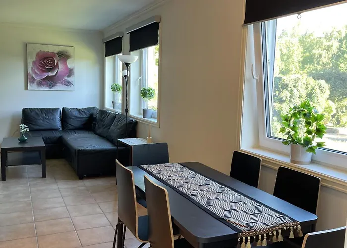 Praktisk Leilighet I Kristiansand Til 5