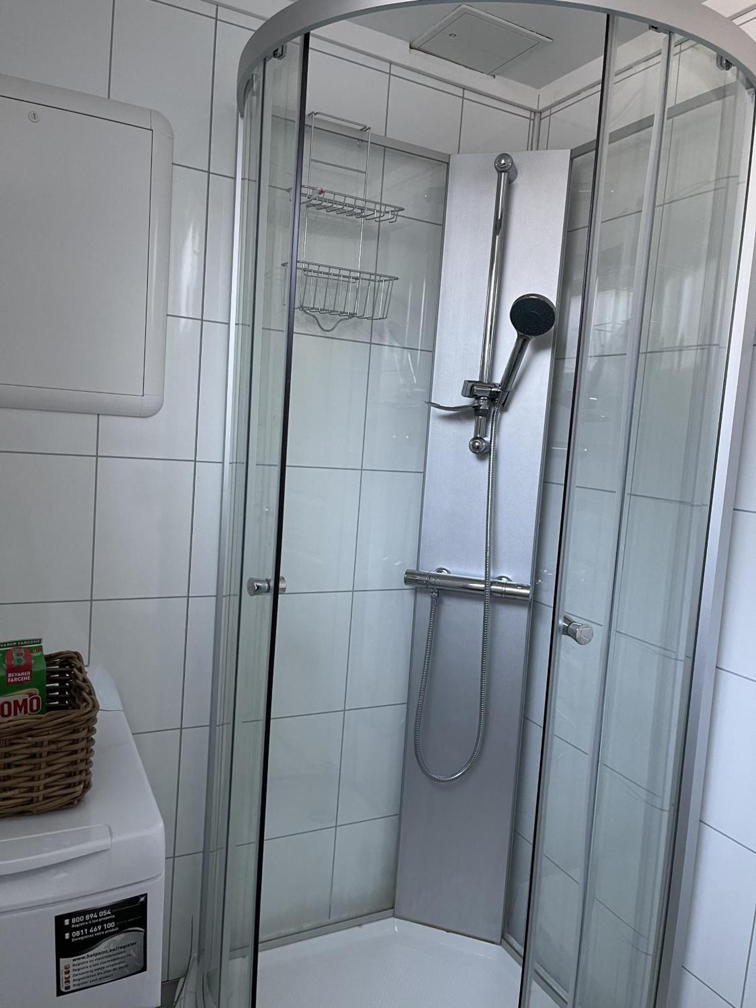 Apartment Praktisk I Til 5 *